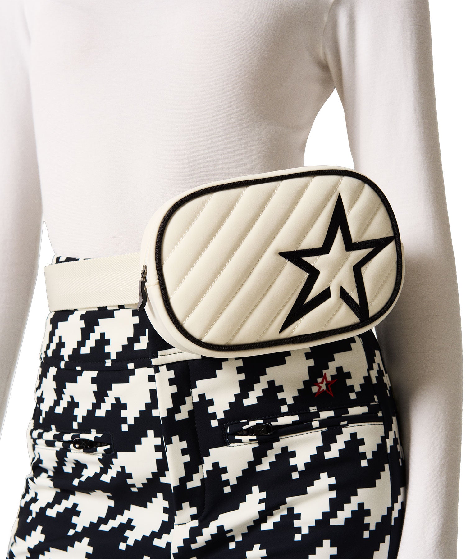 【PERFECT MOMENT】Star bum bag